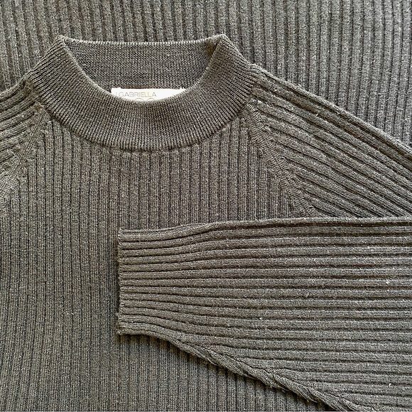 Ladies Black Pure Wool Sweater - Picture 2 of 5